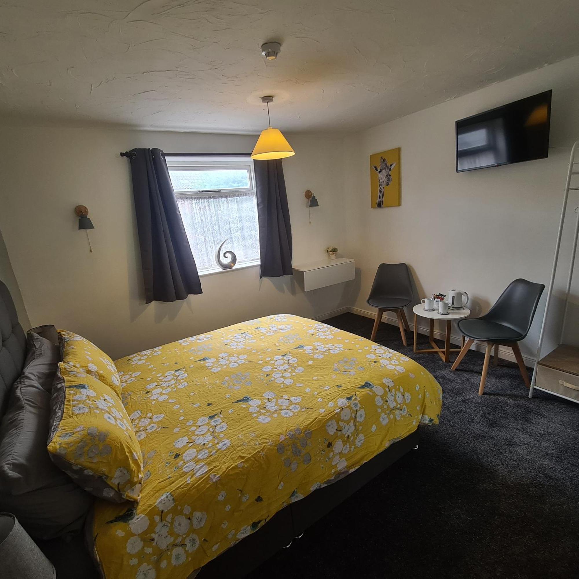 The Coach House Hotel Кегуърт Екстериор снимка